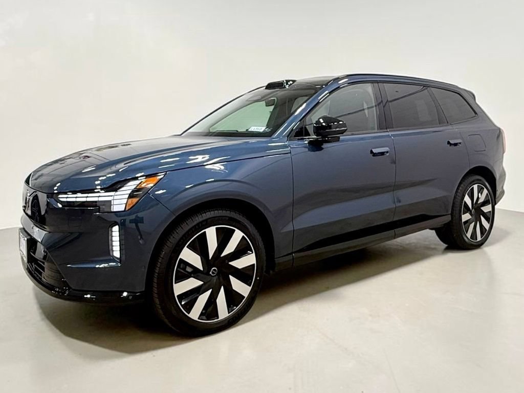 Used 2025 Volvo EX90 Ultra AWD/4WD image 7