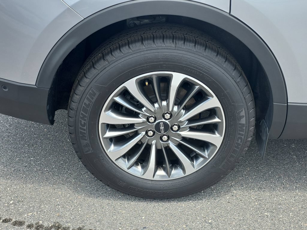 Certified 2022 Lincoln Nautilus Reserve FWD image 6