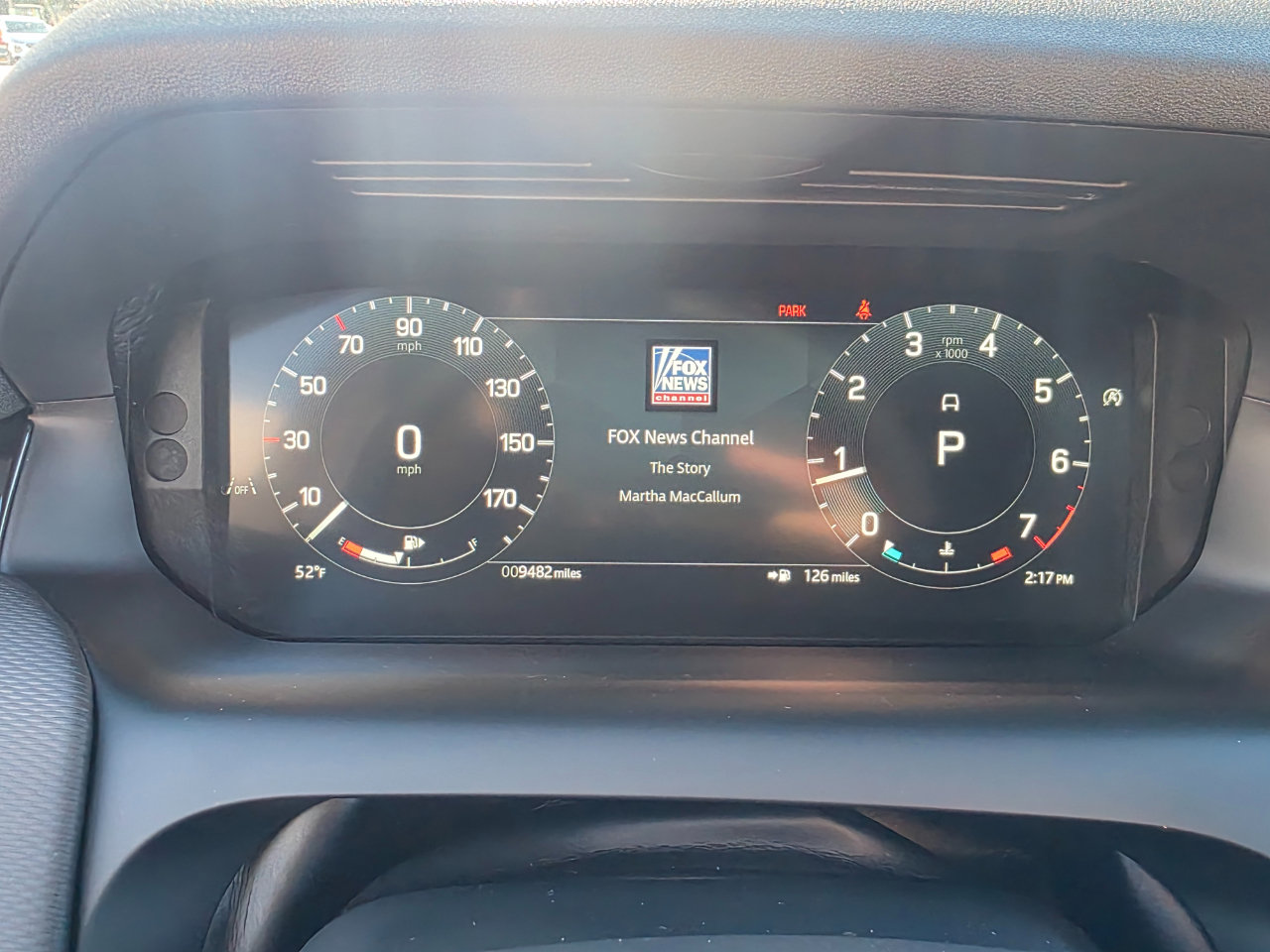 Used 2024 Land Rover Discovery Sport Dynamic SE image 7