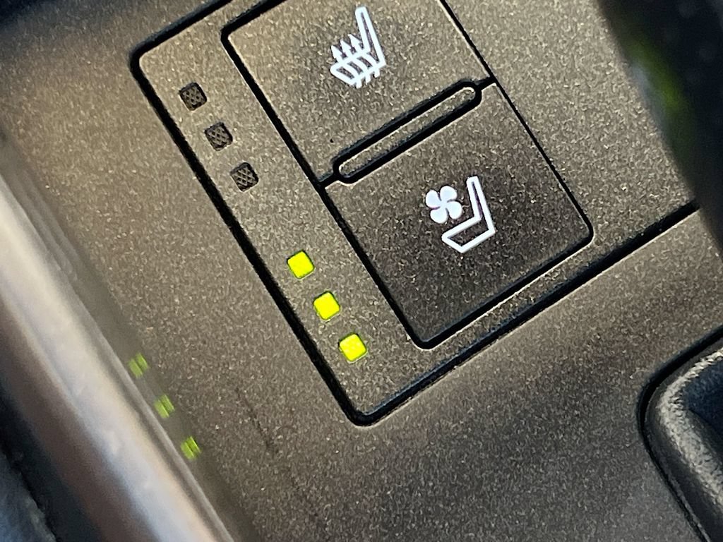 Used 2020 Lexus IS 350 F Sport w/ F Sport Package RWD image 21