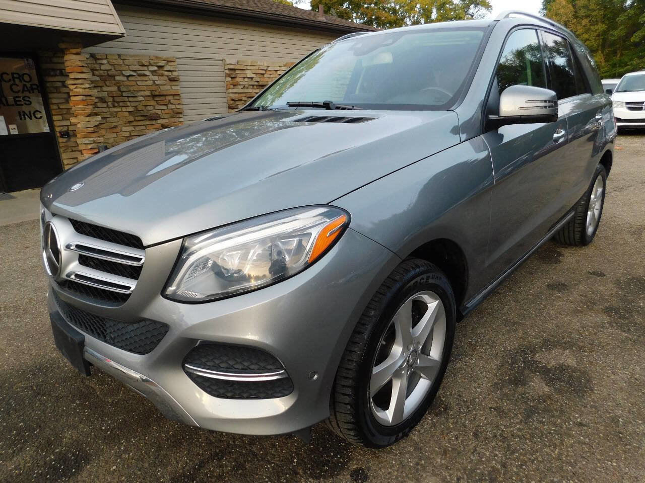 Used 2016 Mercedes-Benz GLE 300d 4MATIC image 4