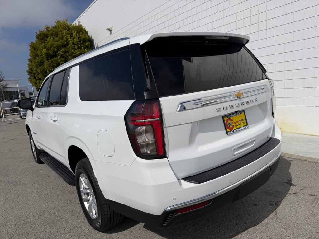 Used 2024 Chevrolet Suburban LT RWD image 4