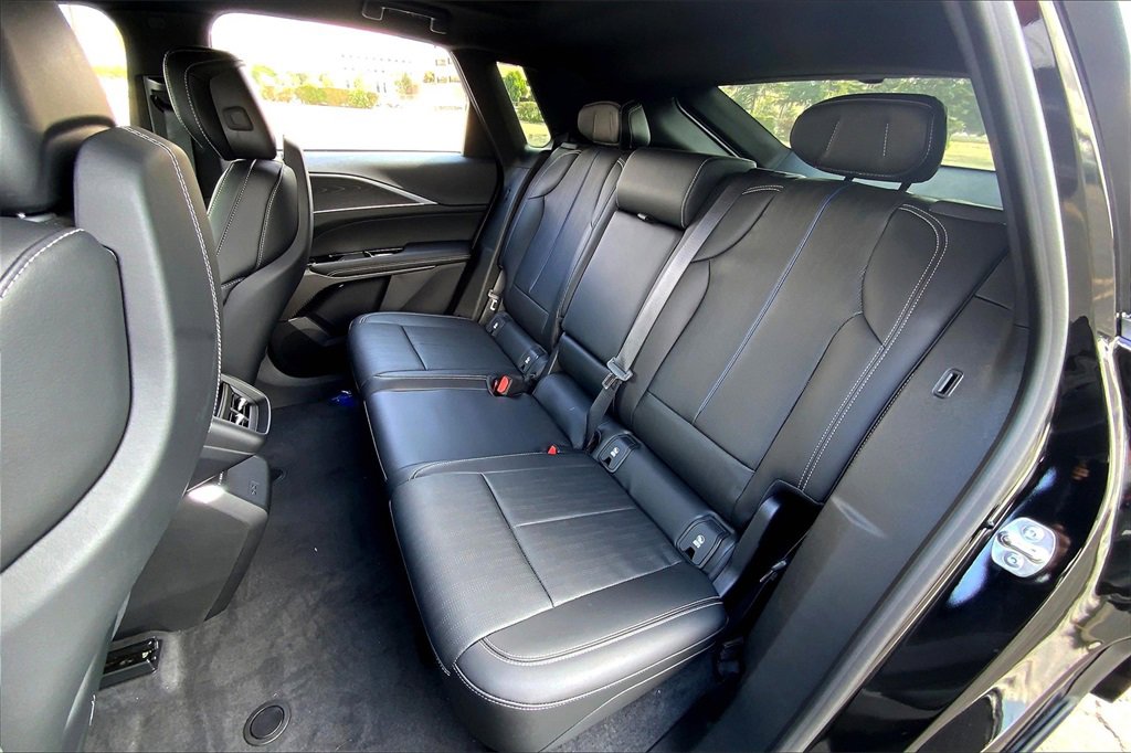 New 2026 Cadillac Lyriq Sport image 27