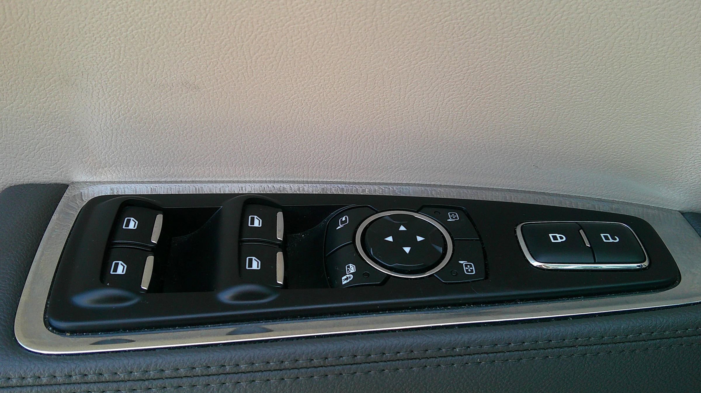 Used 2019 Lincoln Continental Select image 44