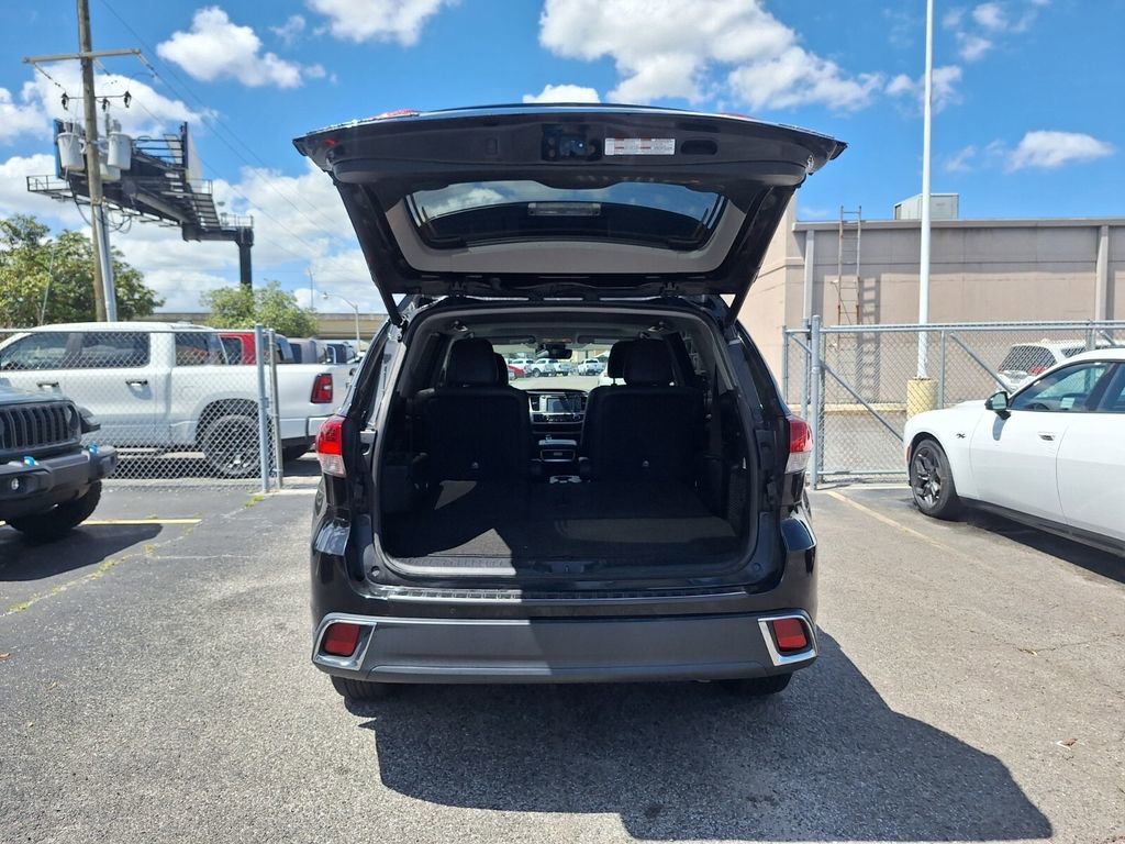 Used 2019 Toyota Highlander Limited AWD/4WD image 26