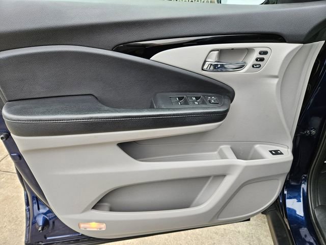 Used 2016 Honda Pilot Touring image 20