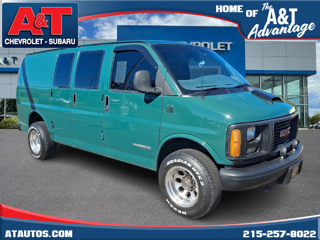 Used 2001 GMC Savana 2500 RWD image 1