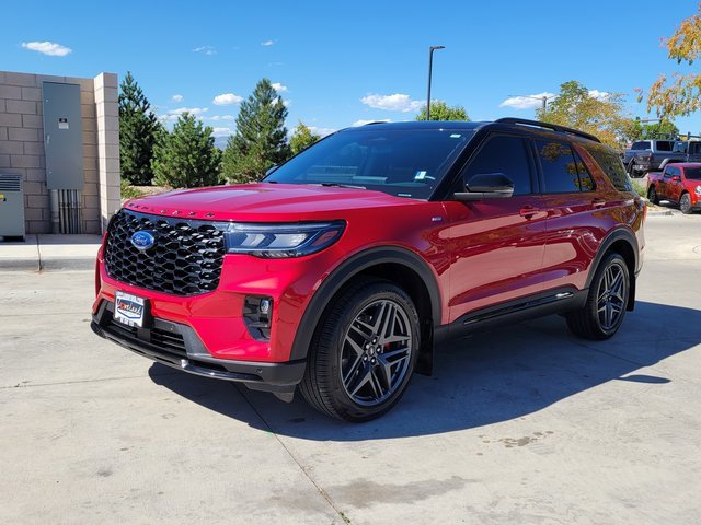 Certified 2025 Ford Explorer ST-Line w/ Premium Package image 4