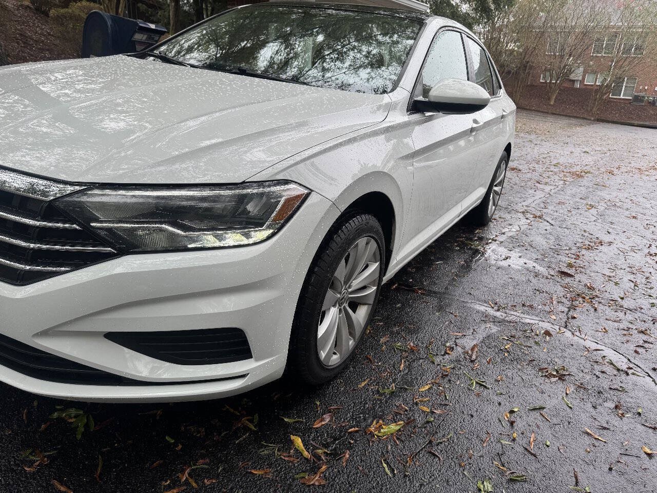 Used 2020 Volkswagen Jetta SE w/ SE Cold Weather Package FWD image 2