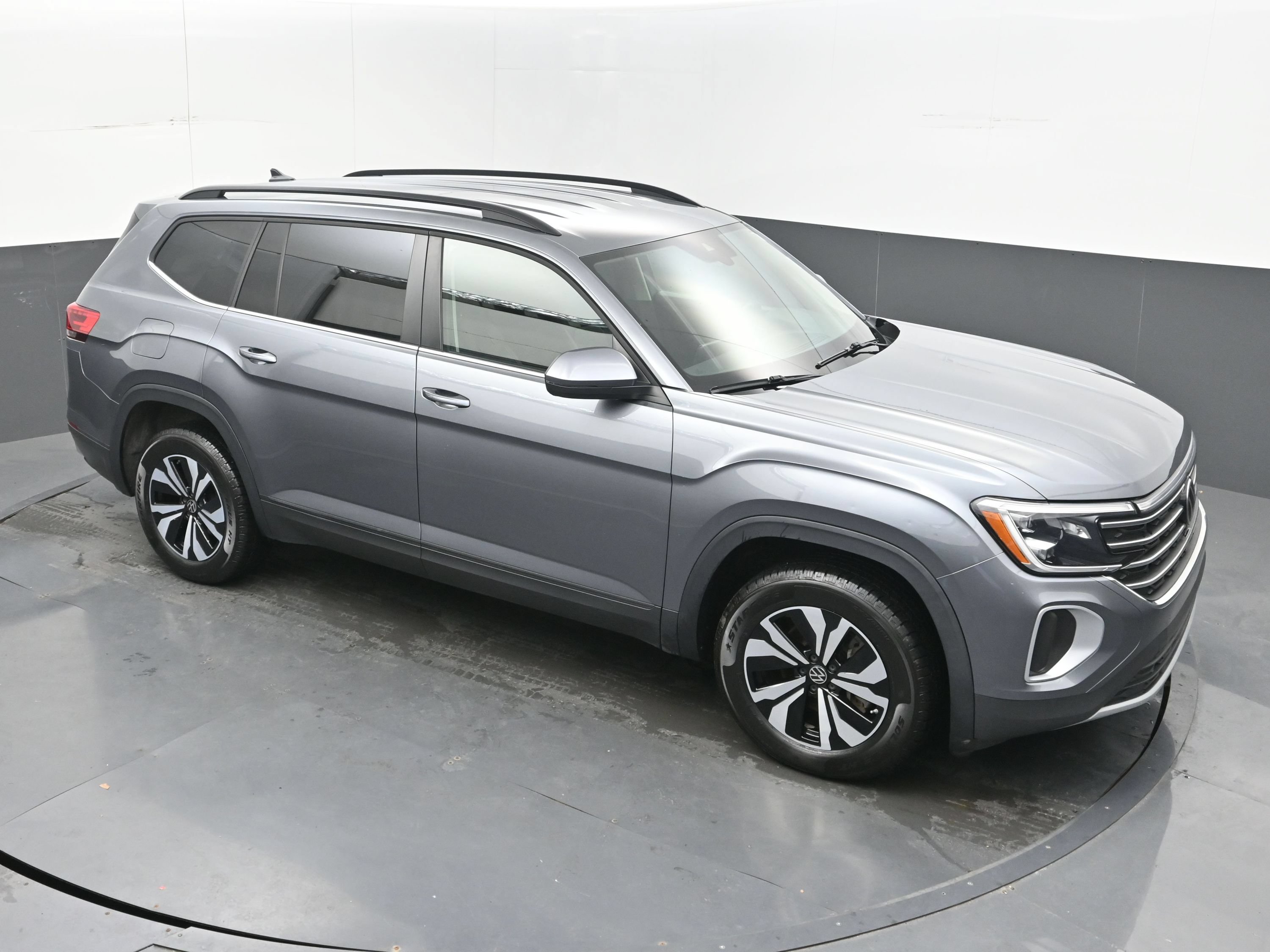 Used 2024 Volkswagen Atlas SE FWD image 46