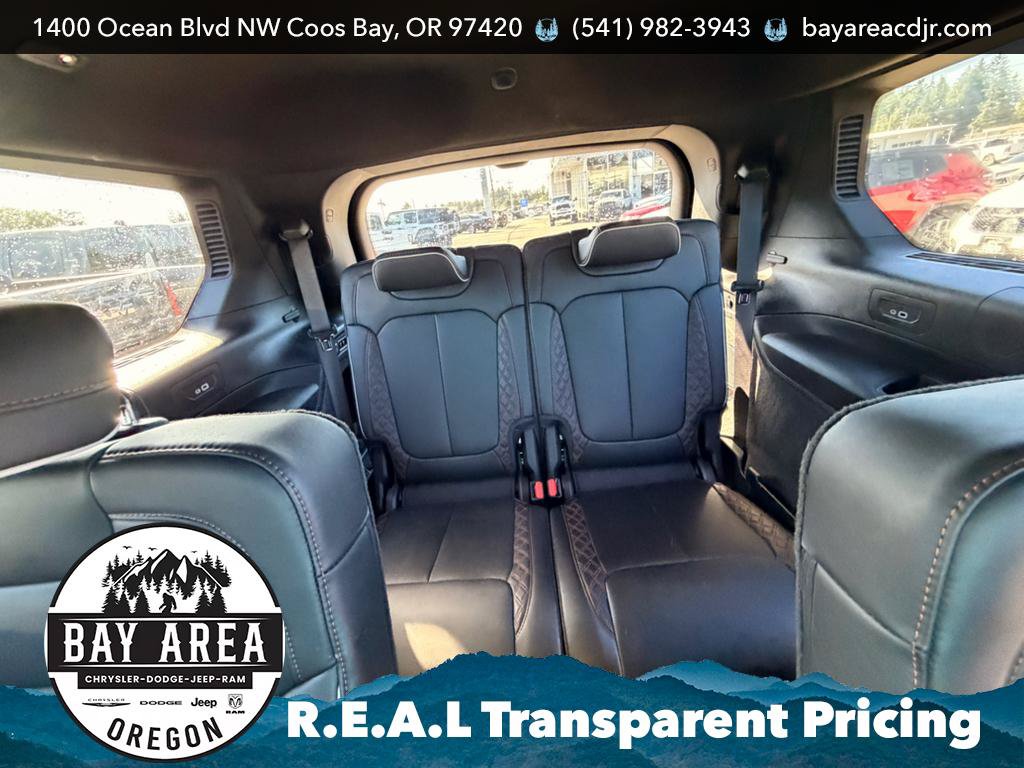 Used 2024 Jeep Grand Cherokee L Summit AWD/4WD image 19