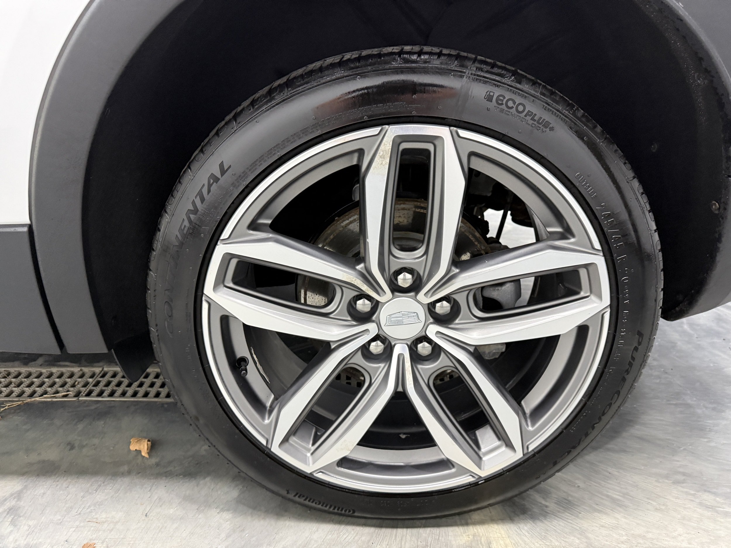 Used 2020 Cadillac XT4 Sport w/ Sun And Sound Package AWD/4WD image 31