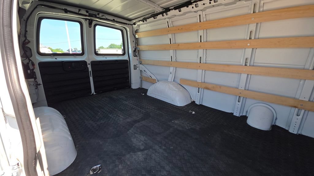Used 2025 GMC Savana 2500 w/ Driver Convenience Package RWD image 13