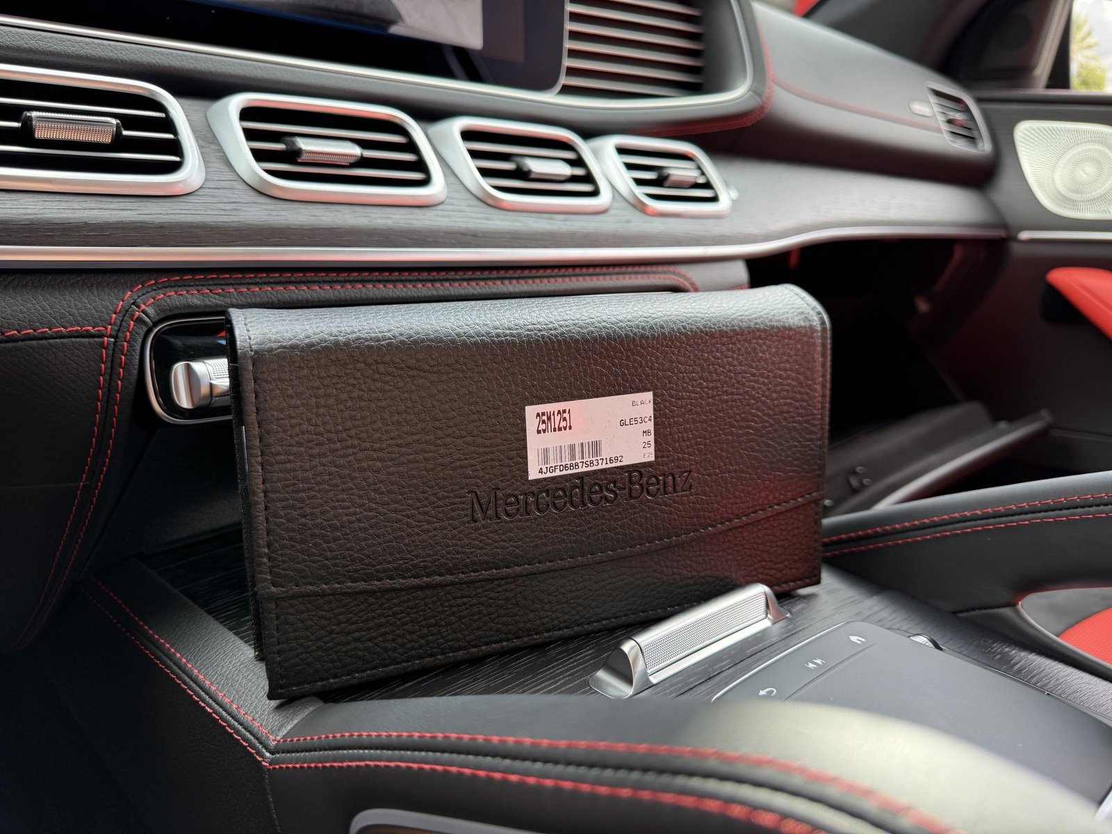 Used 2025 Mercedes-Benz GLE 53 AMG 4MATIC Coupe w/ Driver Assistance Package image 33