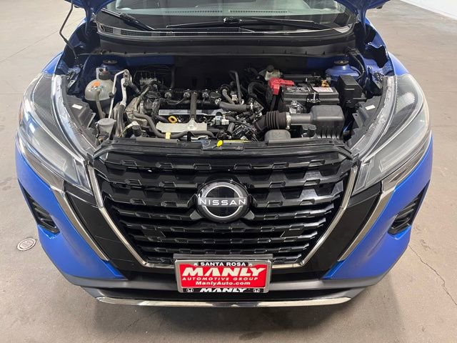 Used 2023 Nissan Kicks SR image 9