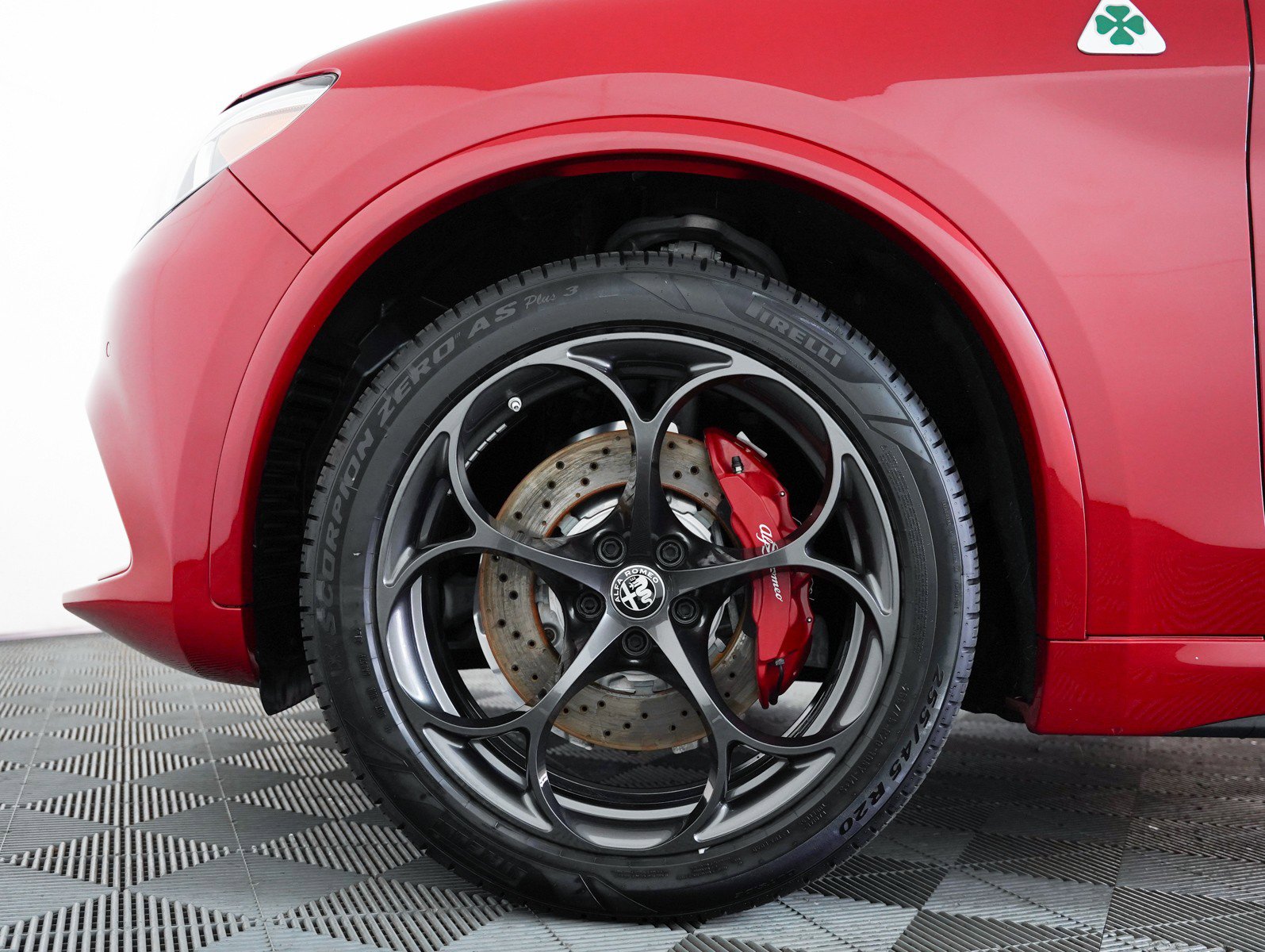 Used 2022 Alfa Romeo Stelvio Quadrifoglio w/ Active Assist Plus Package image 4