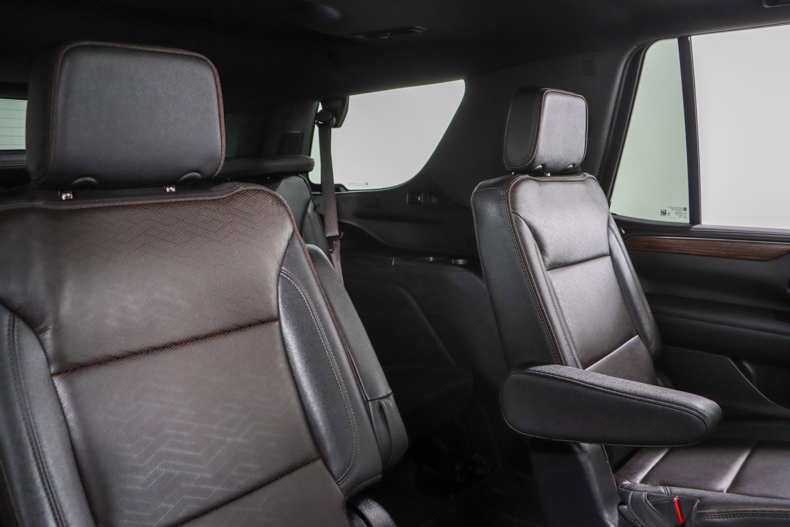 Used 2023 Chevrolet Tahoe High Country w/ Premium Package AWD/4WD image 33