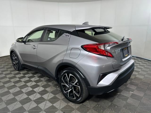 Used 2019 Toyota C-HR XLE image 5
