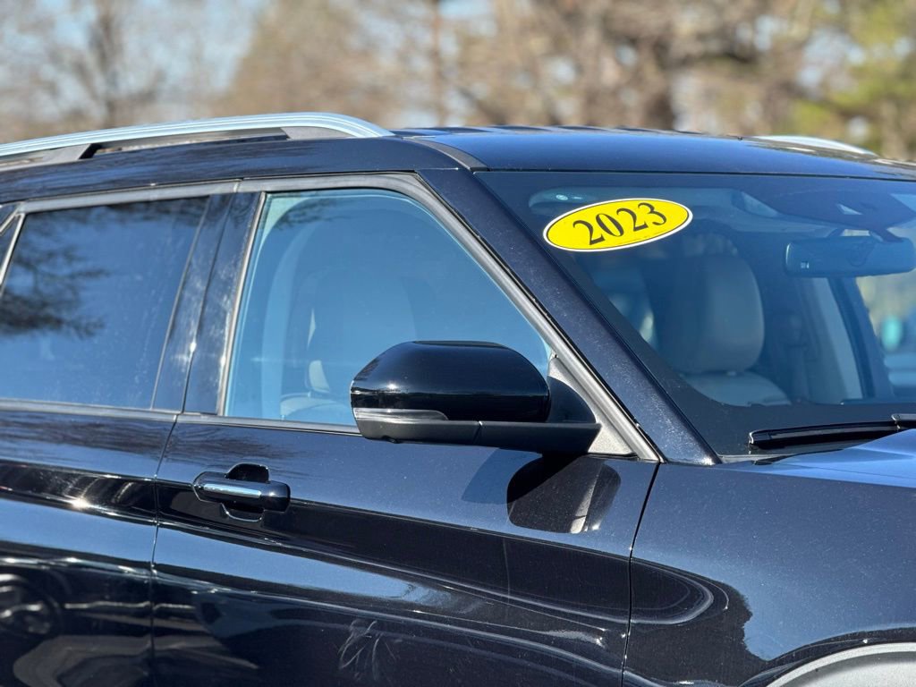 Used 2023 Ford Explorer Limited w/ Equipment Group 301A image 7