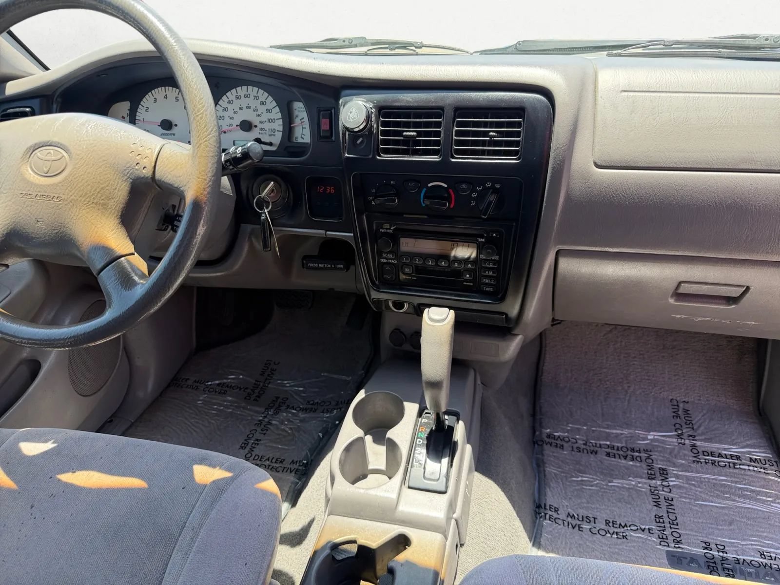 Used 2004 Toyota Tacoma 2WD Xtracab w/ Convenience Pkg image 16