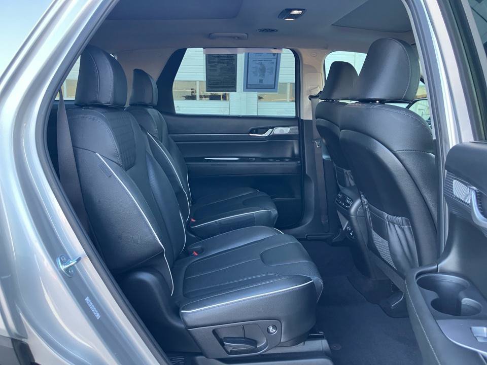 Used 2024 Hyundai Palisade Limited AWD/4WD image 33