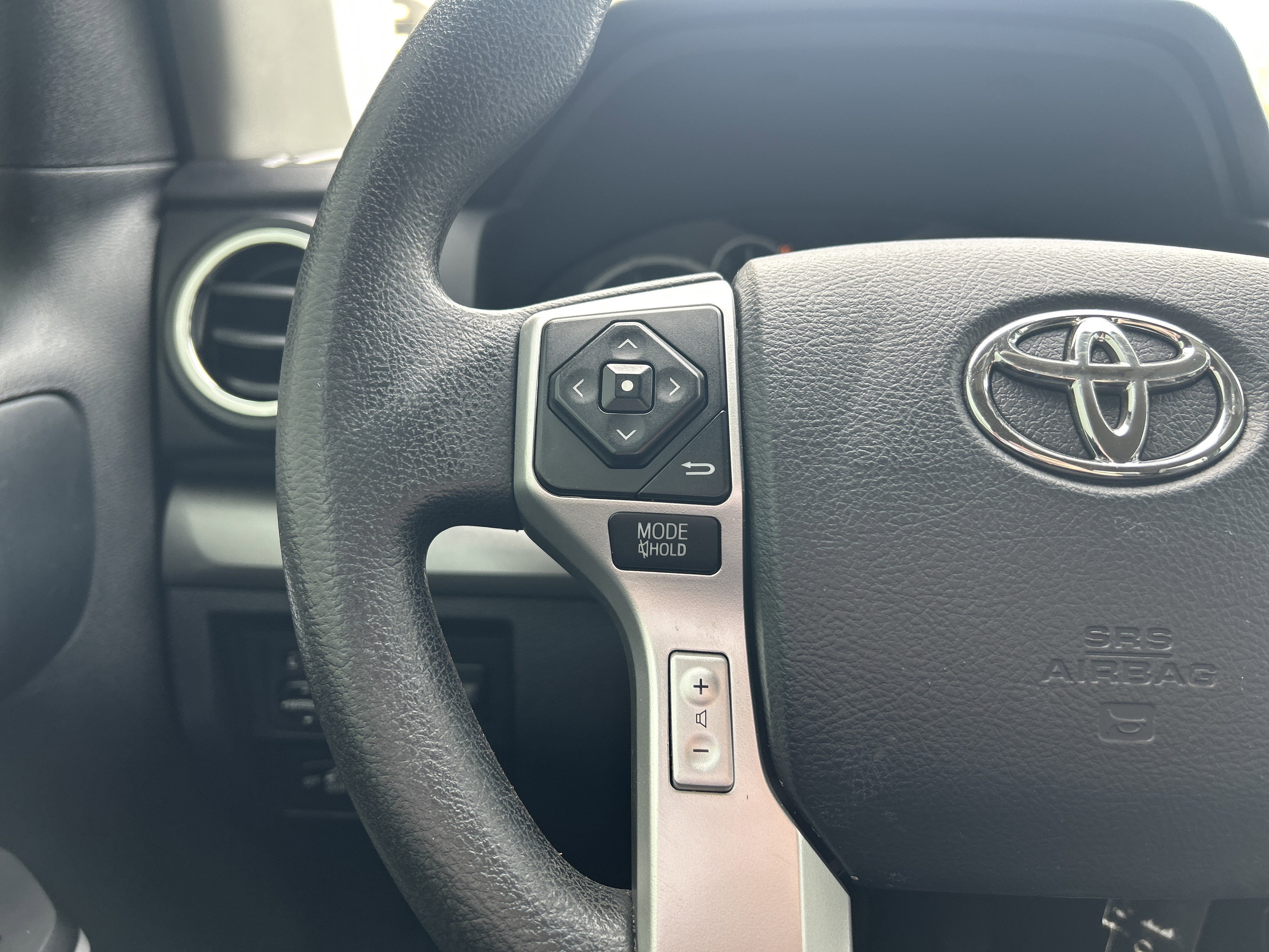 Used 2017 Toyota Tundra SR5 w/ TRD Off Road Package image 18