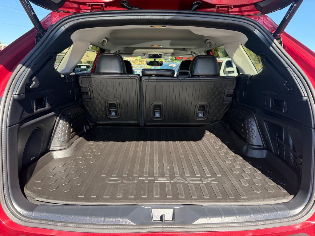 Used 2022 Subaru Outback Limited AWD/4WD image 16