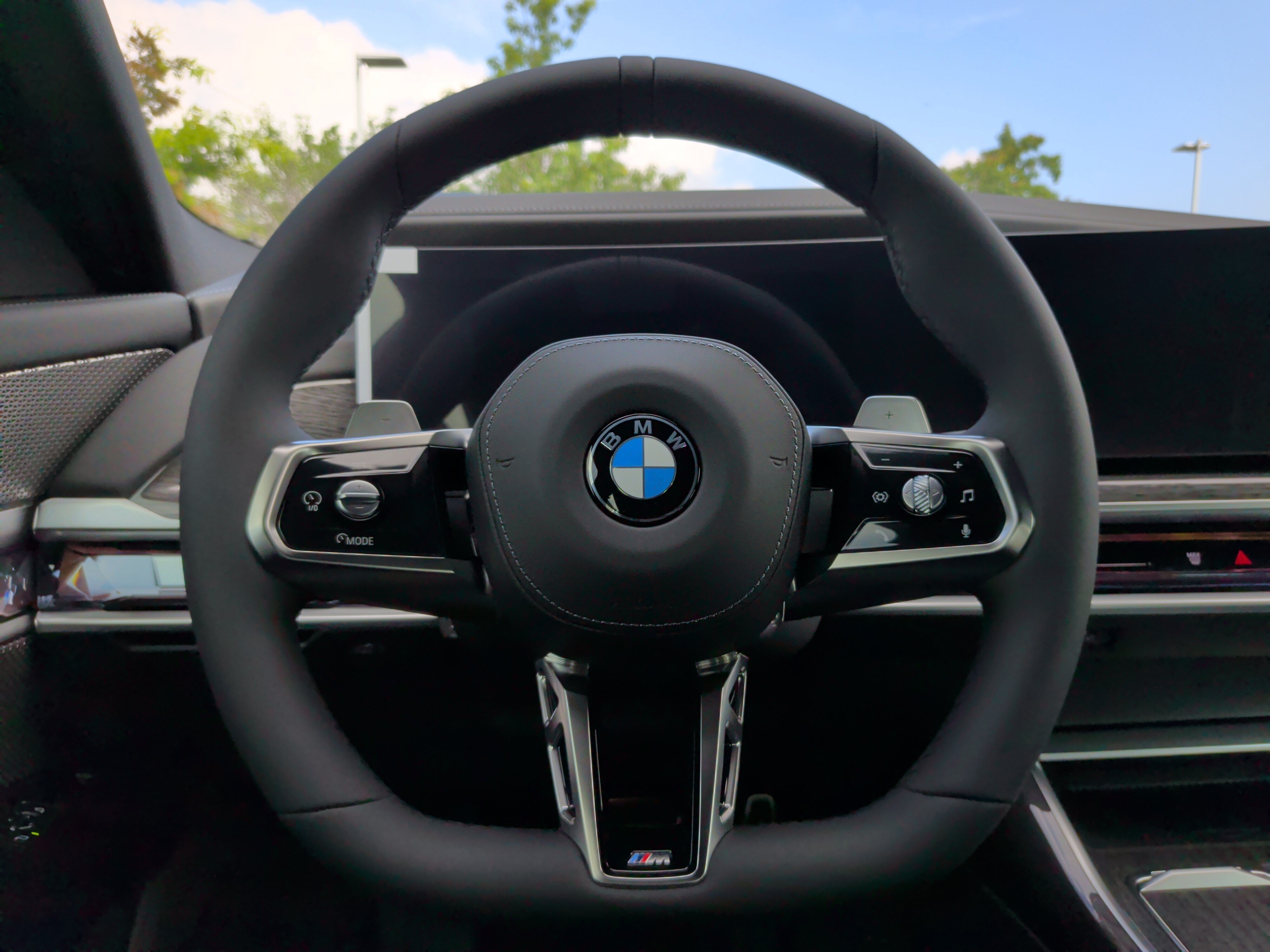 New 2026 BMW 740i w/ Premium Package RWD image 21