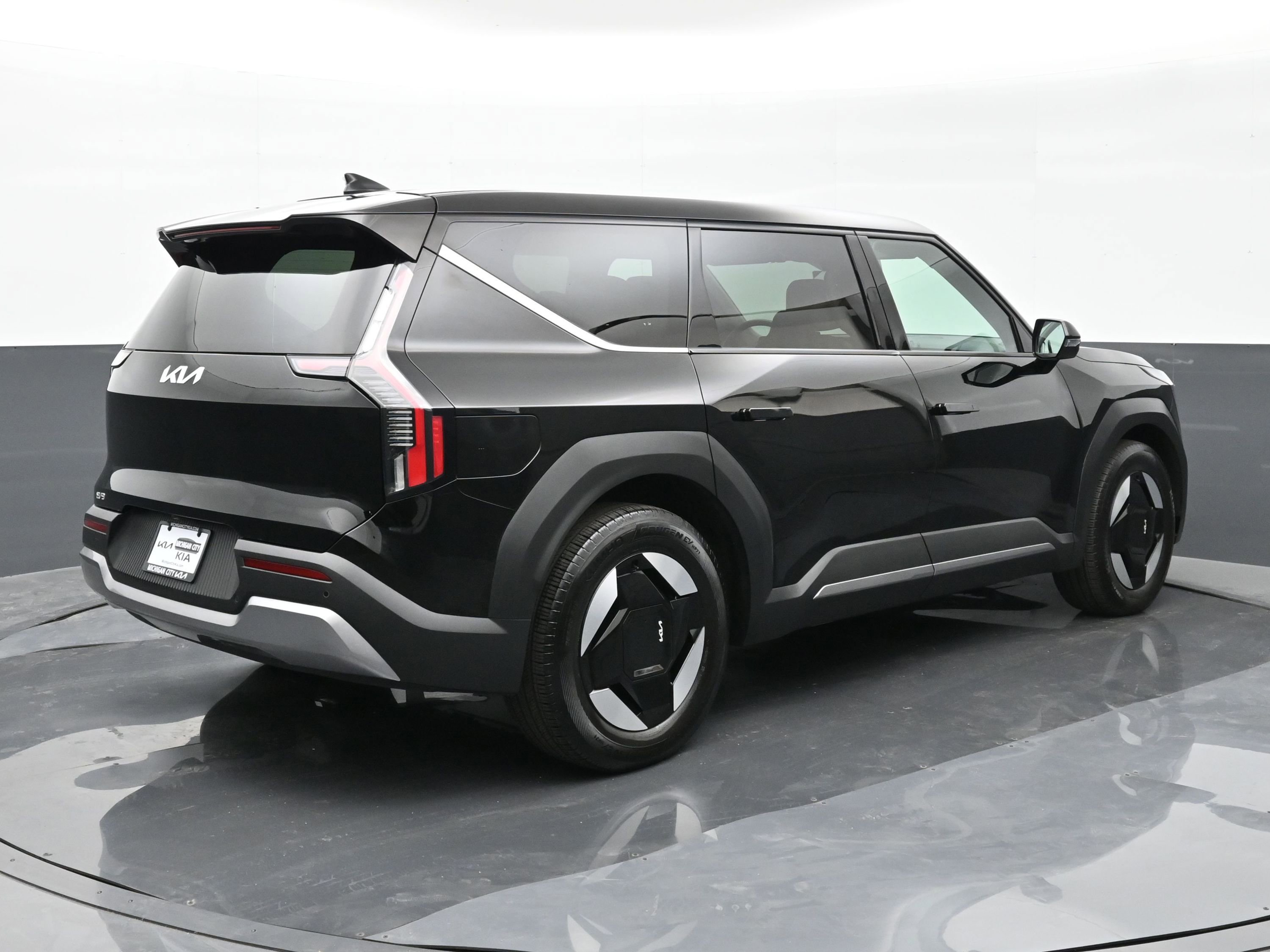 Used 2024 Kia EV9 Light image 8