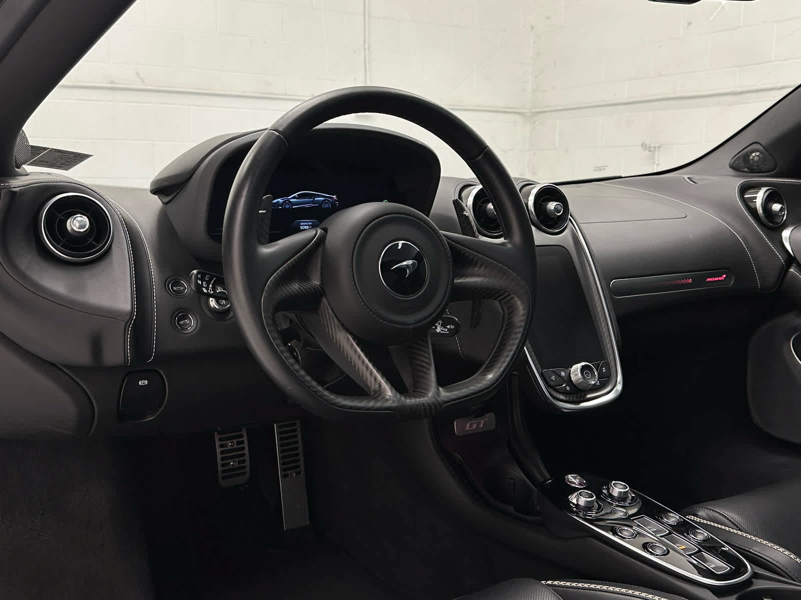 Used 2021 McLaren GT RWD image 10