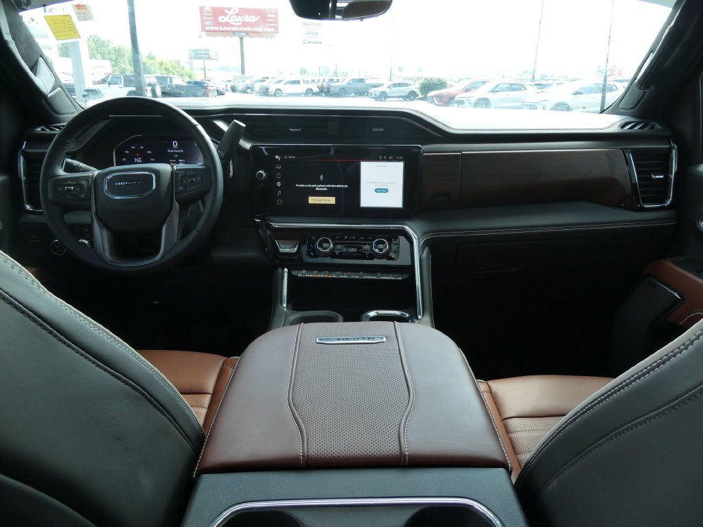 Certified 2025 GMC Sierra 3500 Denali Ultimate w/ LPO, GMC Protection Package AWD/4WD image 24