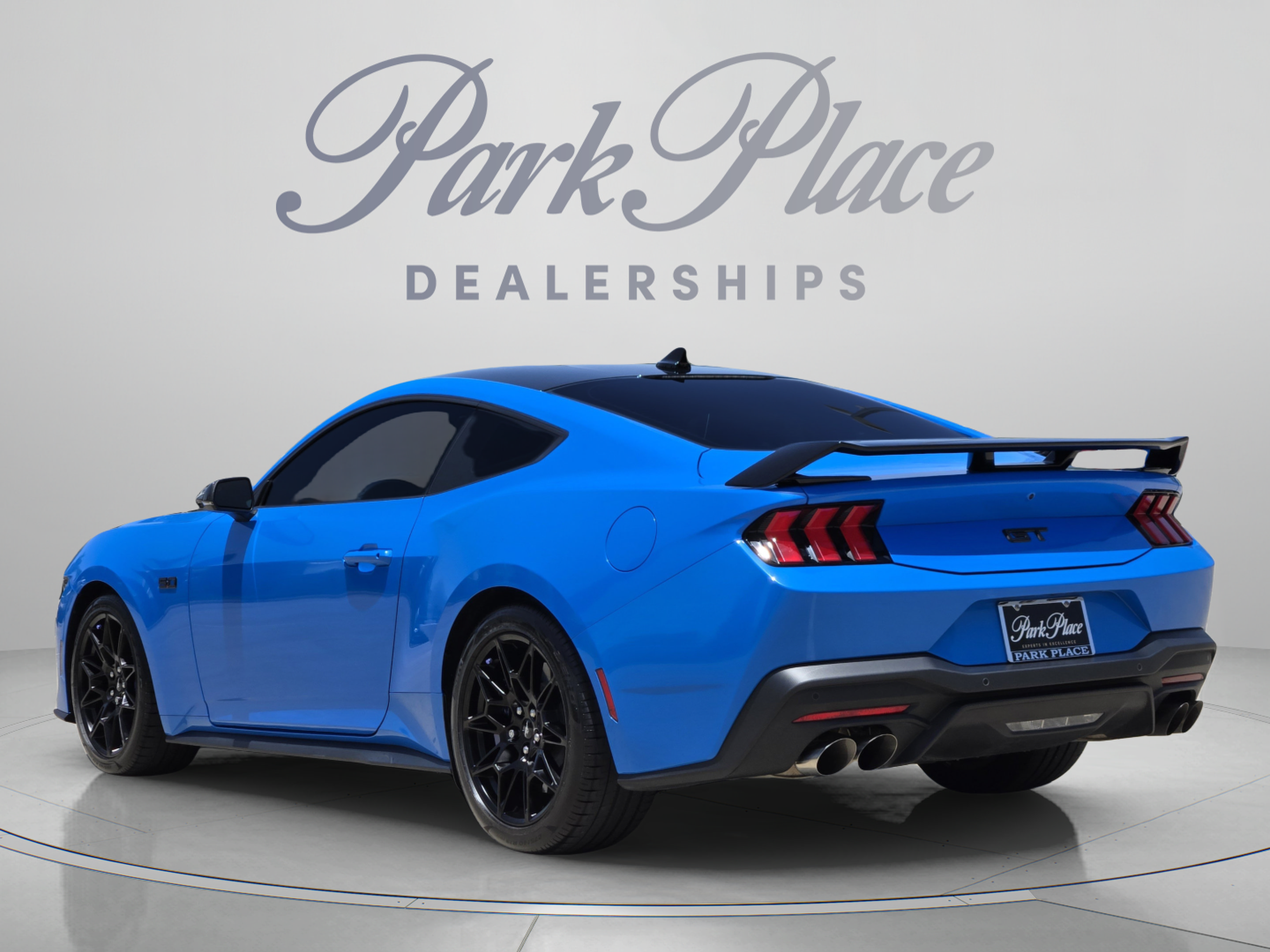Used 2025 Ford Mustang GT Premium w/ GT Performance Package RWD image 3