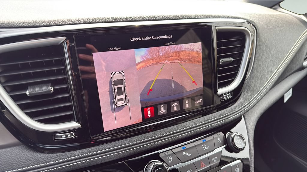 New 2026 Chrysler Pacifica Select AWD/4WD image 28