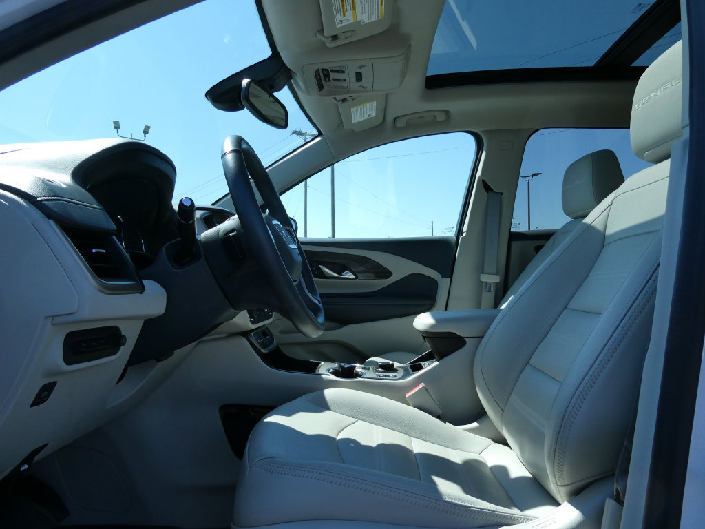 Certified 2024 GMC Terrain Denali w/ Denali Premium Package AWD/4WD image 23