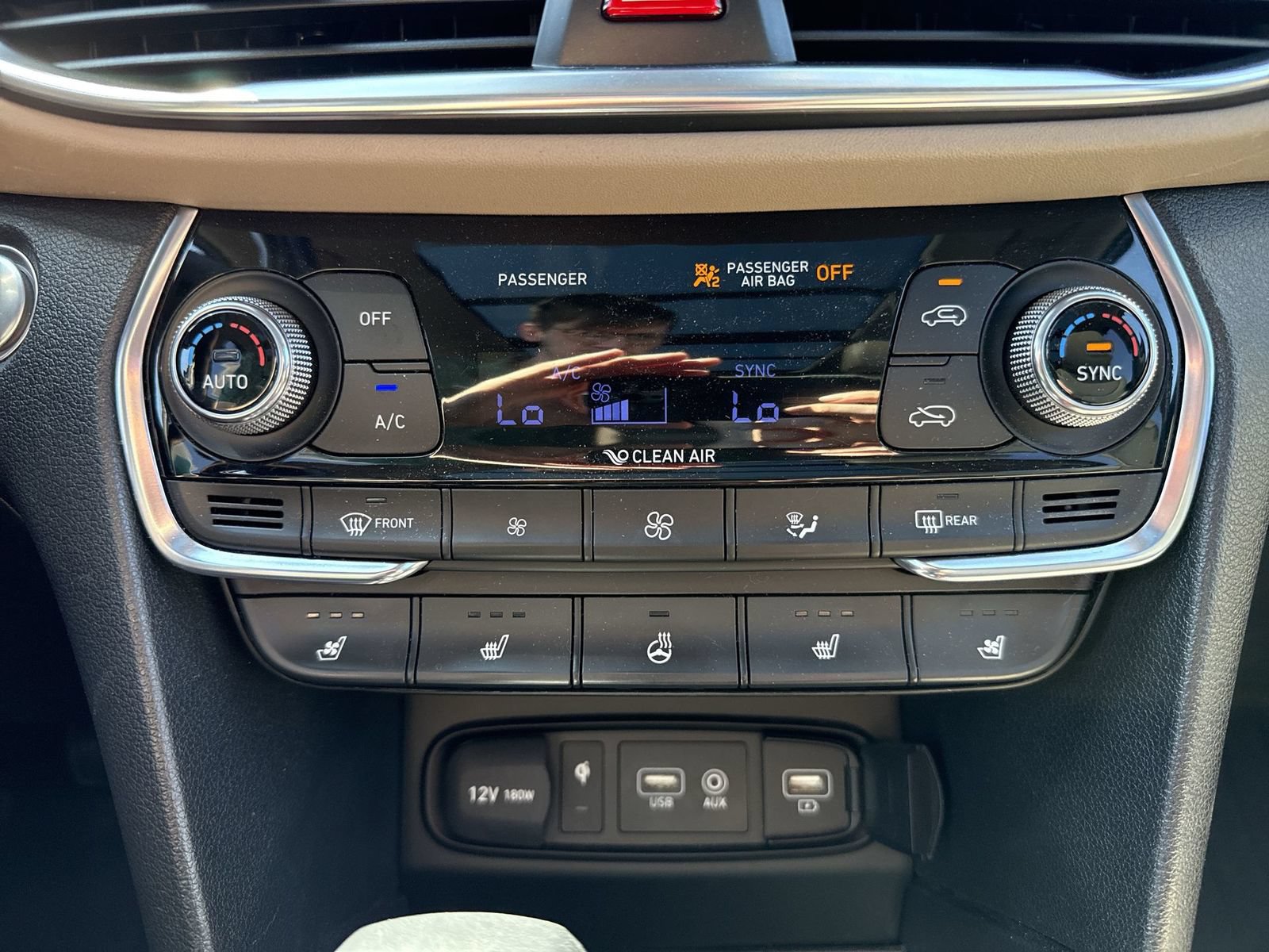 Used 2020 Hyundai Santa Fe Limited AWD/4WD image 20