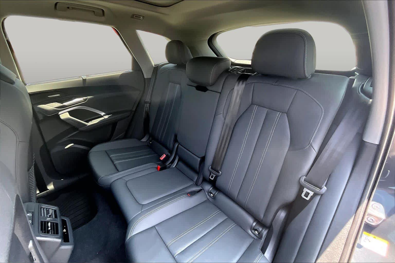 Used 2025 Audi Q5 Premium Plus AWD/4WD image 21
