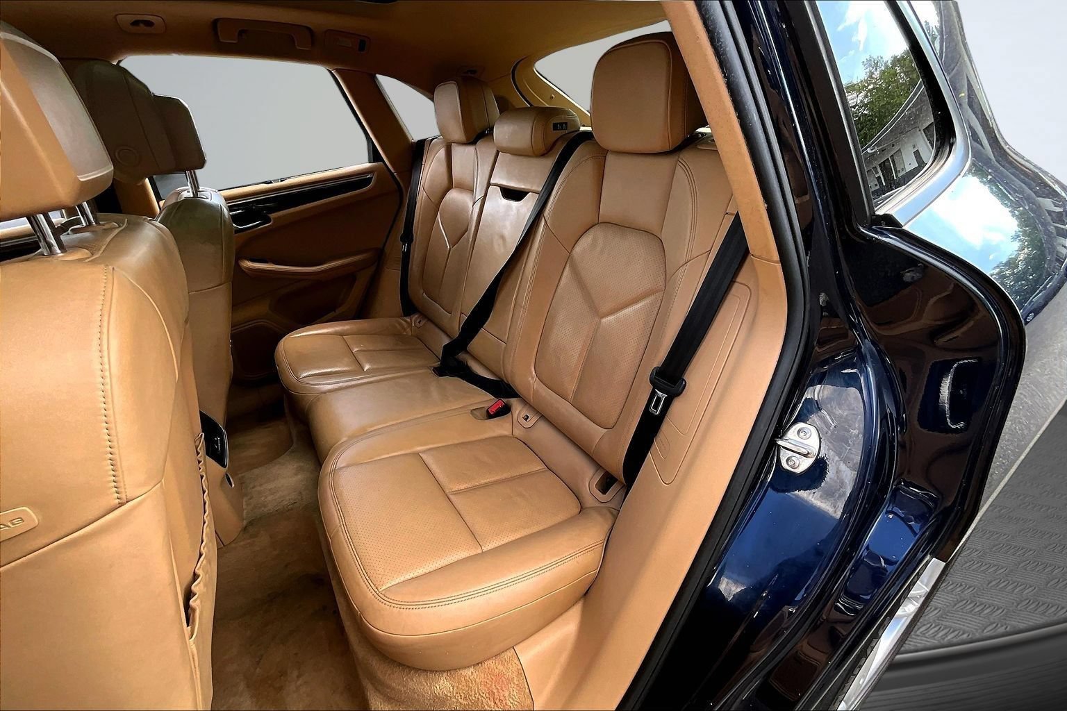 Used 2017 Porsche Macan AWD/4WD image 24