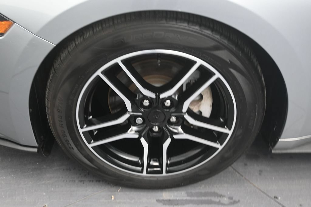 Used 2022 Ford Mustang Coupe w/ Equipment Group 101A RWD image 9