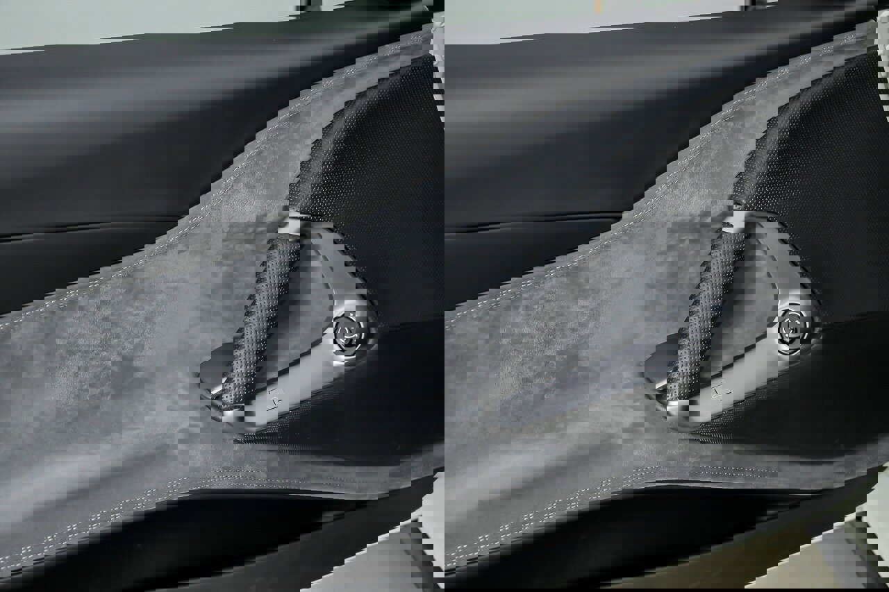 Used 2018 Ferrari 812 Superfast RWD image 19