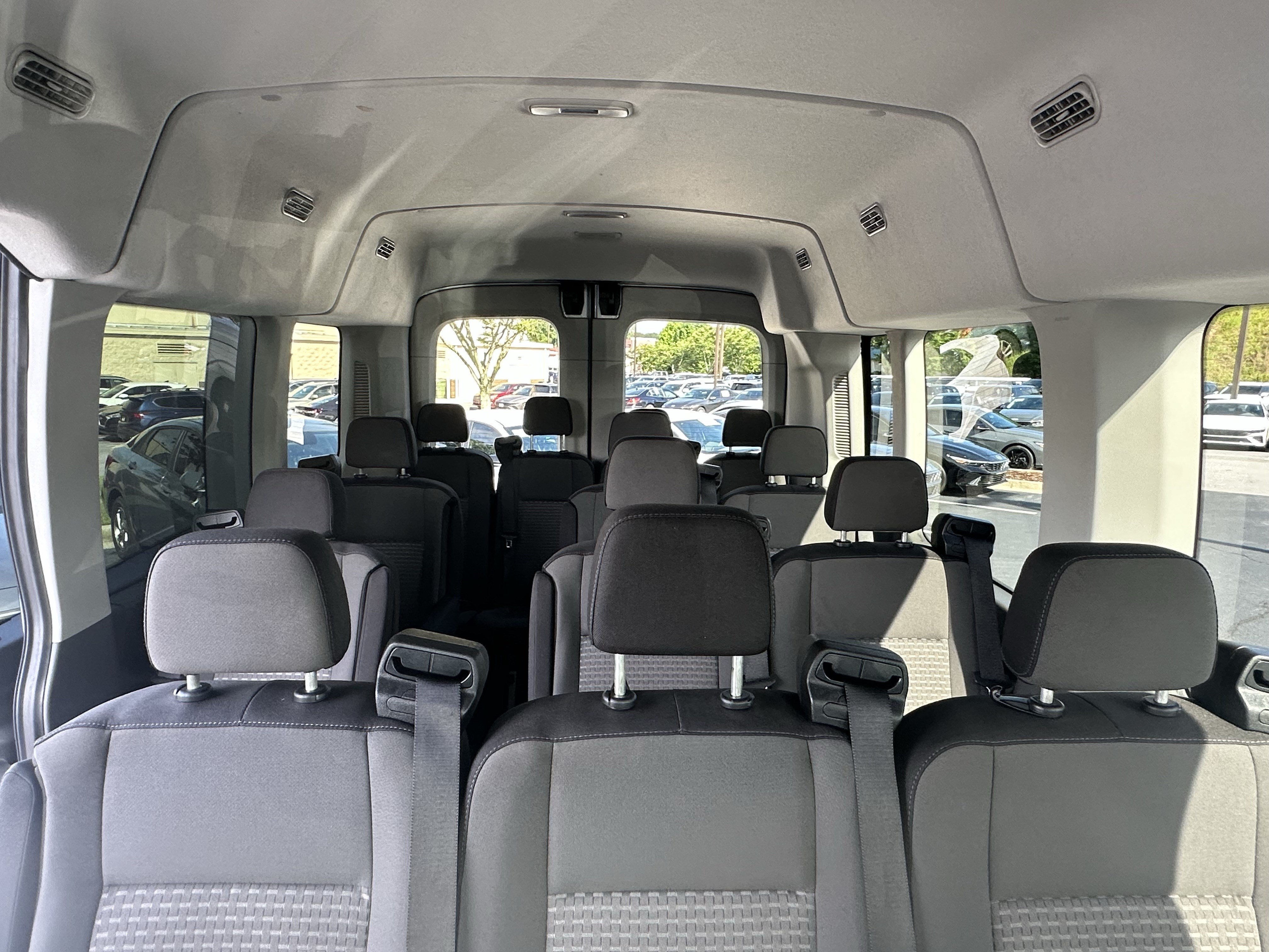 Used 2022 Ford Transit 350 XLT RWD image 16