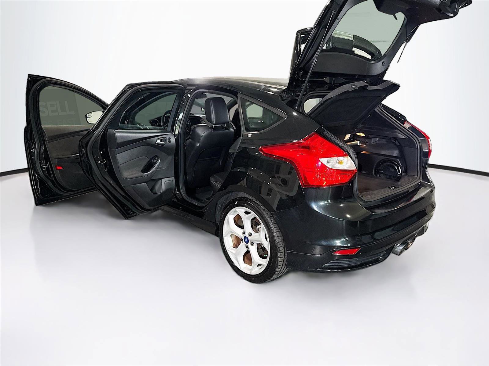 Used 2014 Ford Focus ST w/ Equipment Group 202A FWD image 36