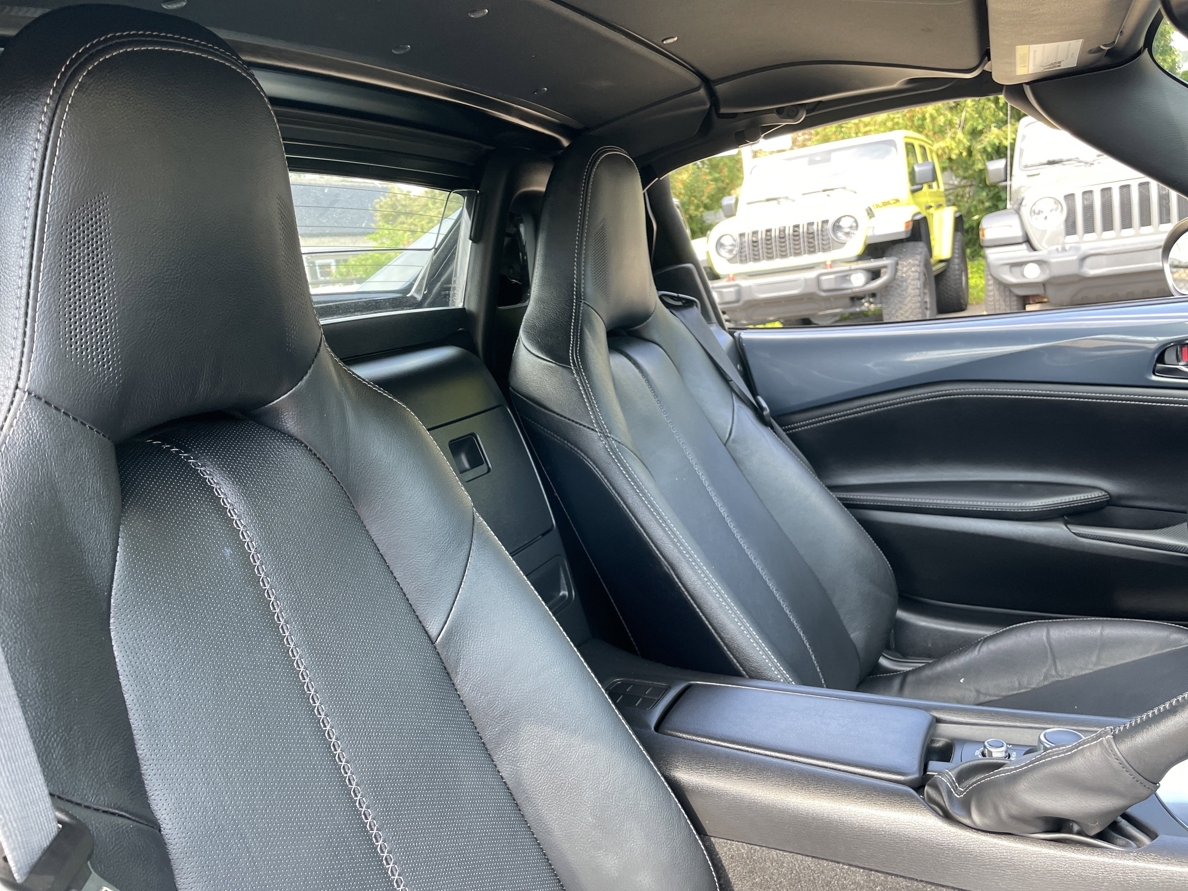 Used 2021 MAZDA MX-5 Miata RF Grand Touring image 12