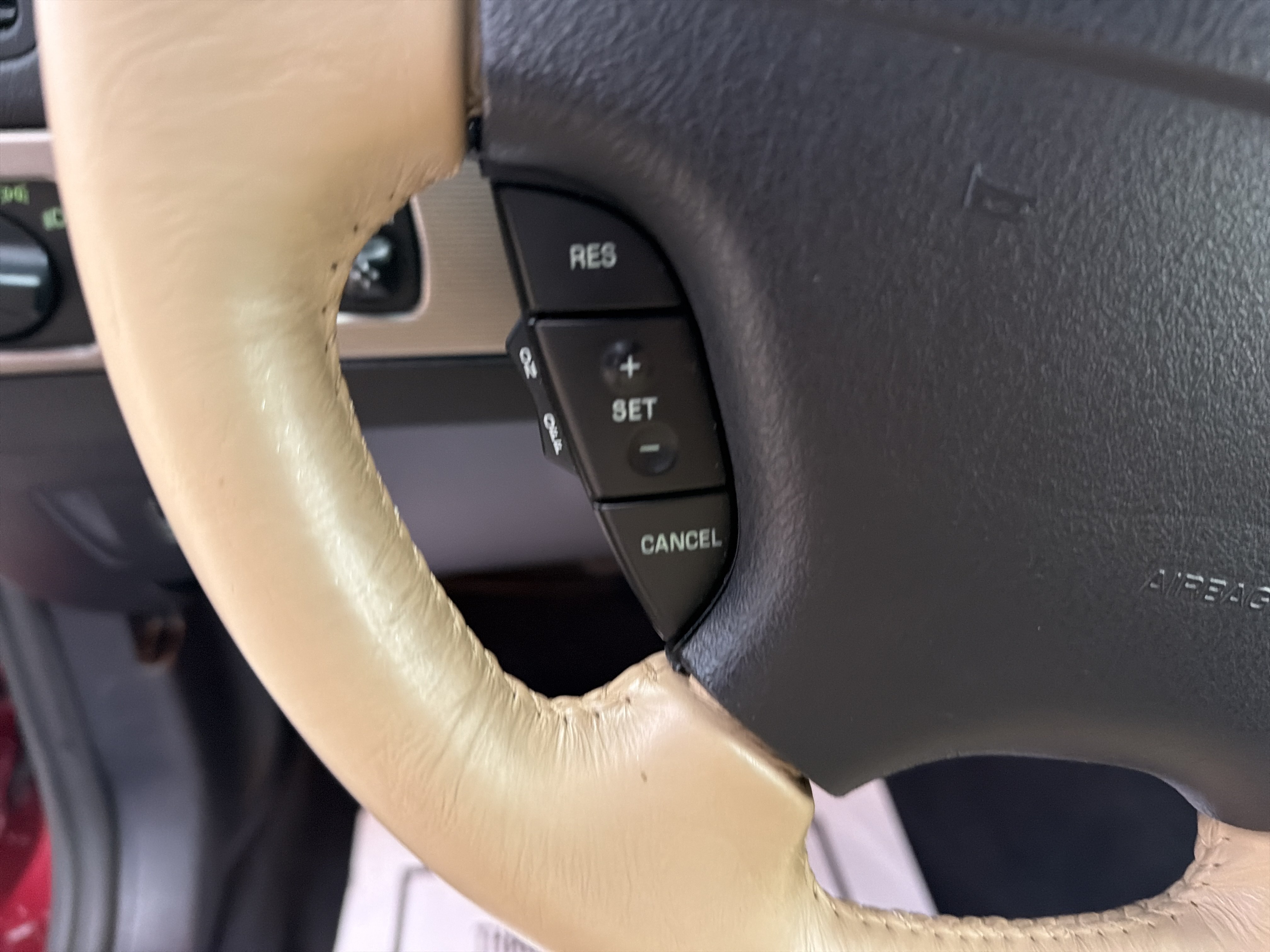 Used 2004 Ford Thunderbird RWD image 16