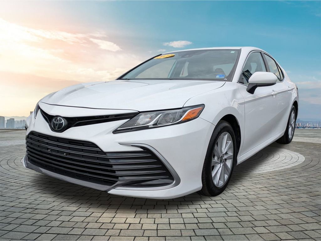 Used 2023 Toyota Camry LE image 9