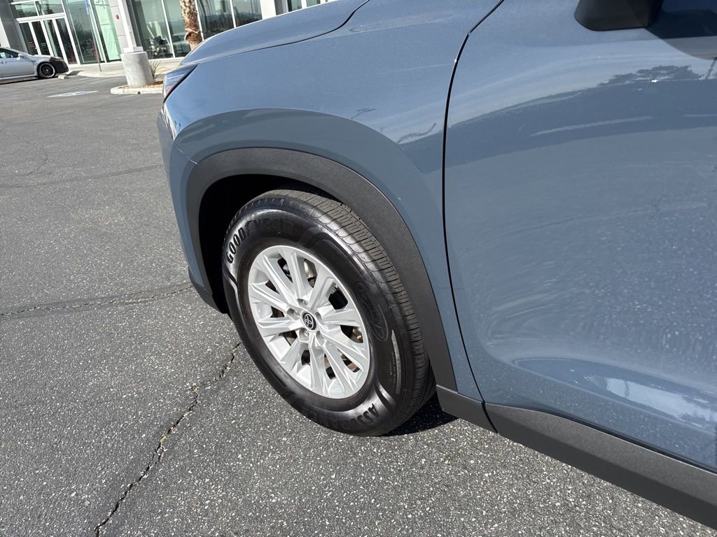 Certified 2025 Toyota Grand Highlander FWD image 10