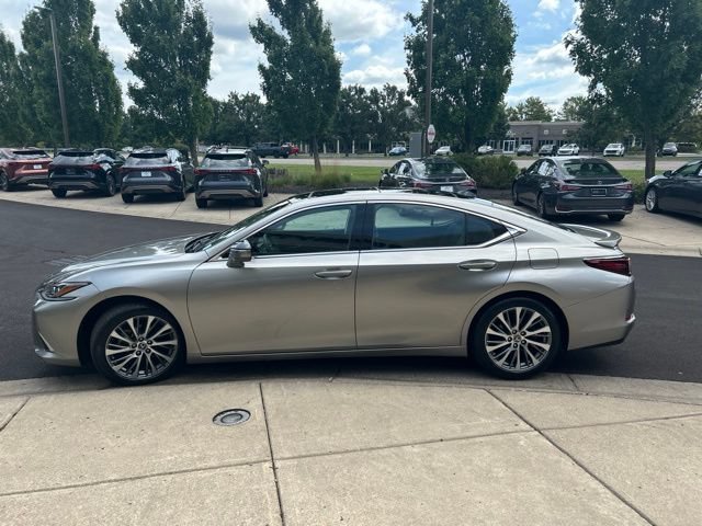 Used 2021 Lexus ES 350 w/ Premium Package FWD image 4