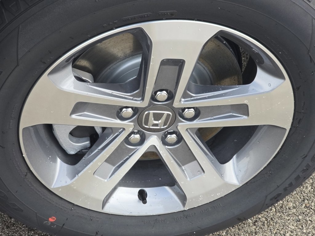 New 2025 Honda Pilot EX-L image 3