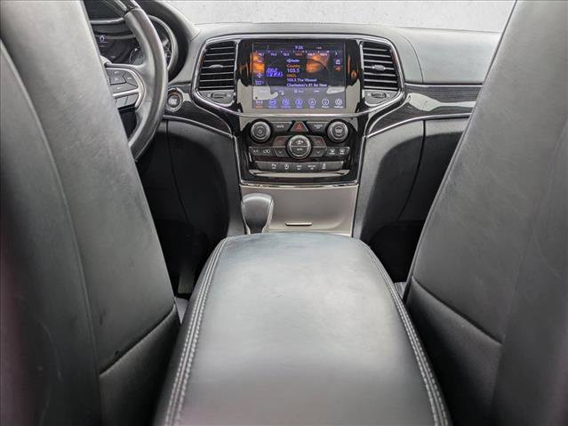 Used 2020 Jeep Grand Cherokee Overland AWD/4WD image 15