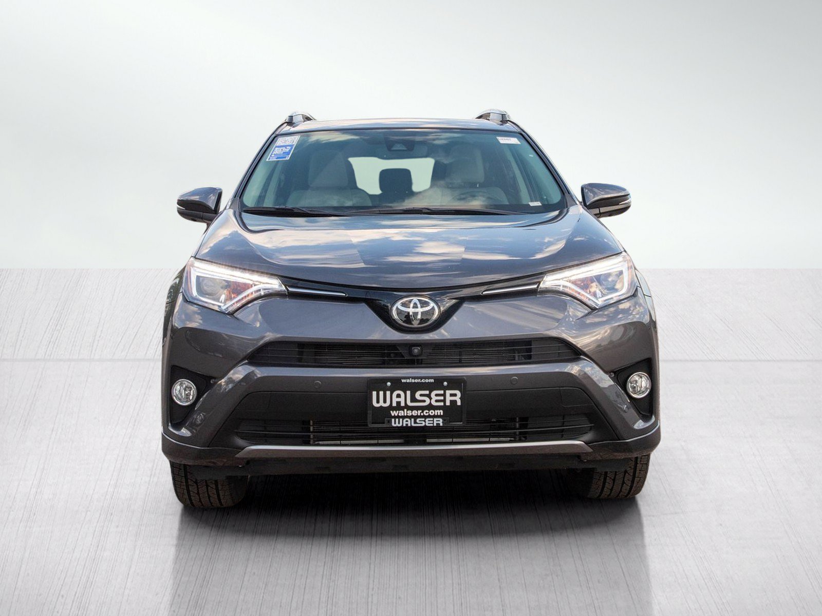 Used 2017 Toyota RAV4 Platinum FWD image 8