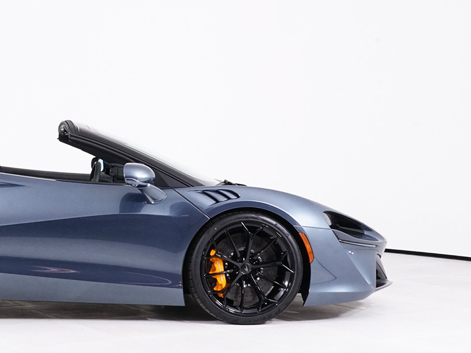 New 2026 McLaren Artura Spider RWD image 17